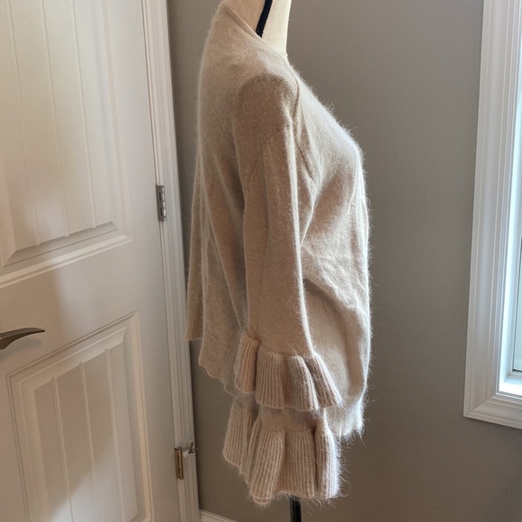 Gorgeous ruffle bell sleeve cardigan by POL - Picture 3 of 7